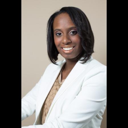 Photo of Larissa Thompson